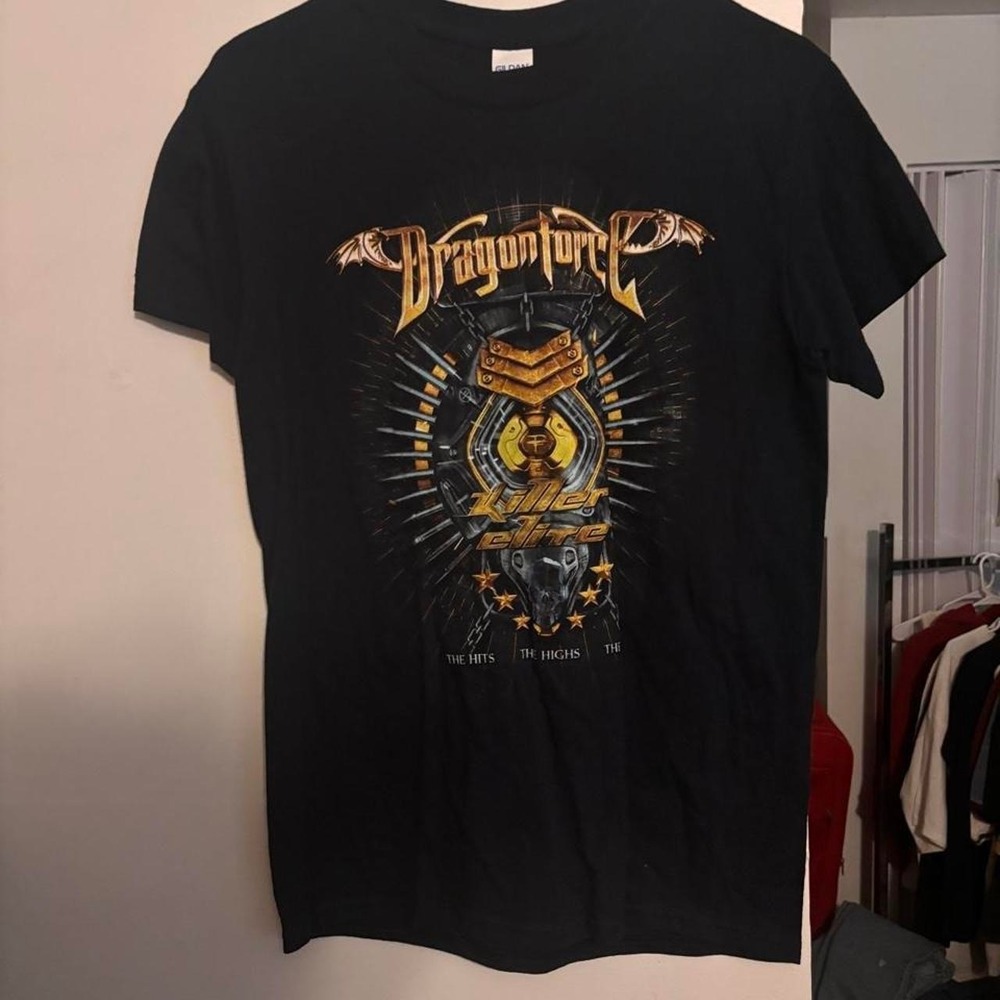 Black DragonForce cotton t-shirt with gold and silver graphic size S